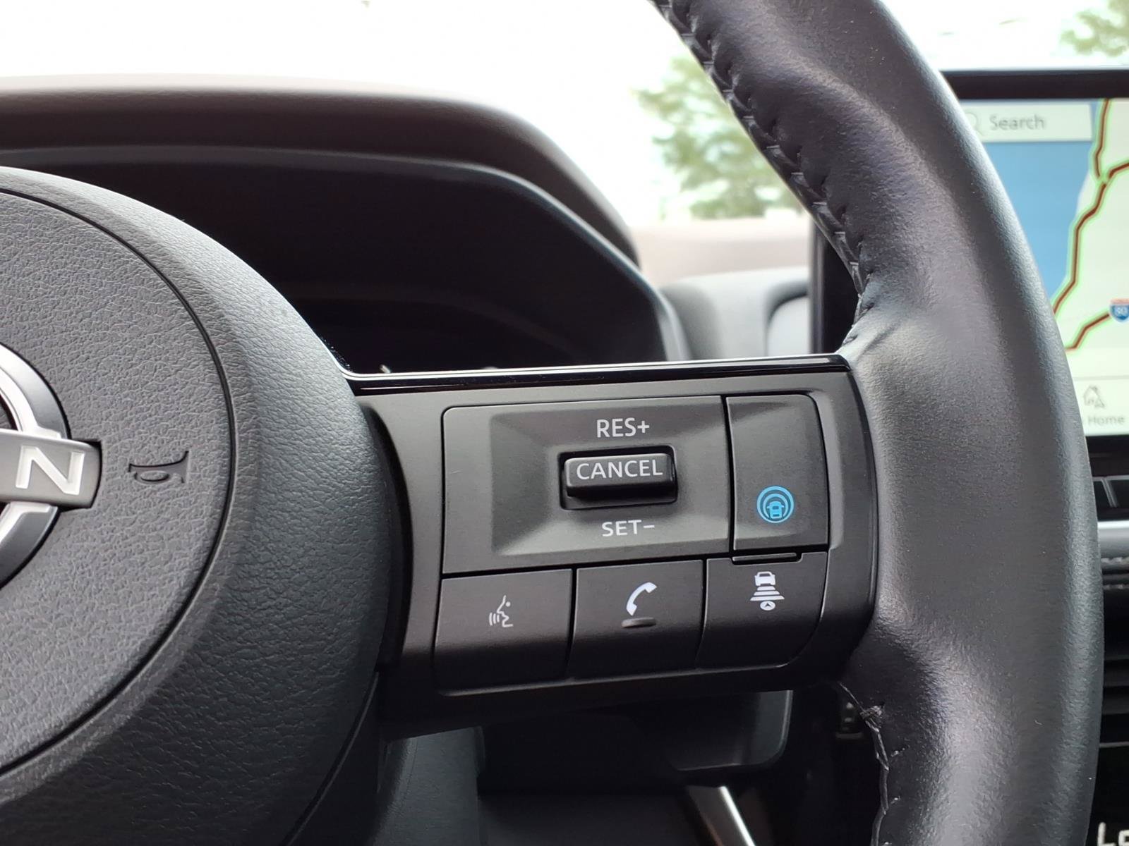 Used 2023 Nissan Rogue Platinum AWD/4WD image 25