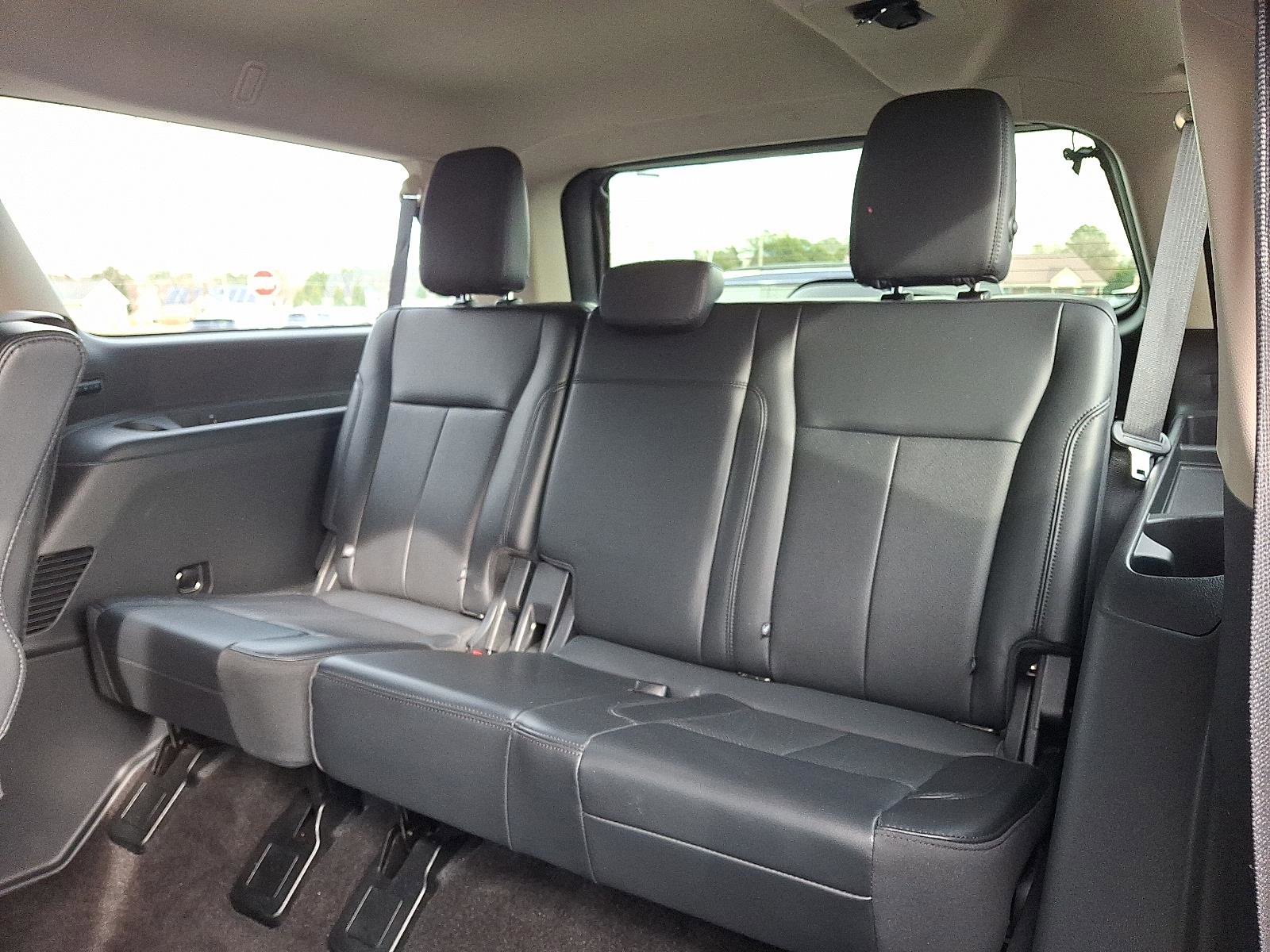 Used 2023 Ford Expedition Max XLT image 11