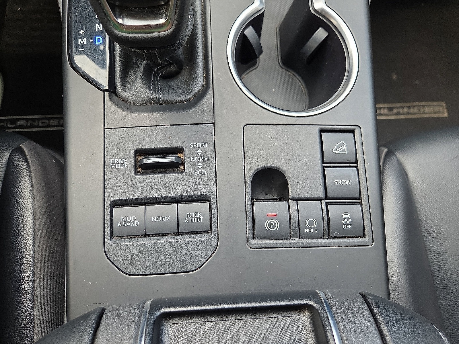Used 2023 Toyota Highlander XLE AWD/4WD image 18