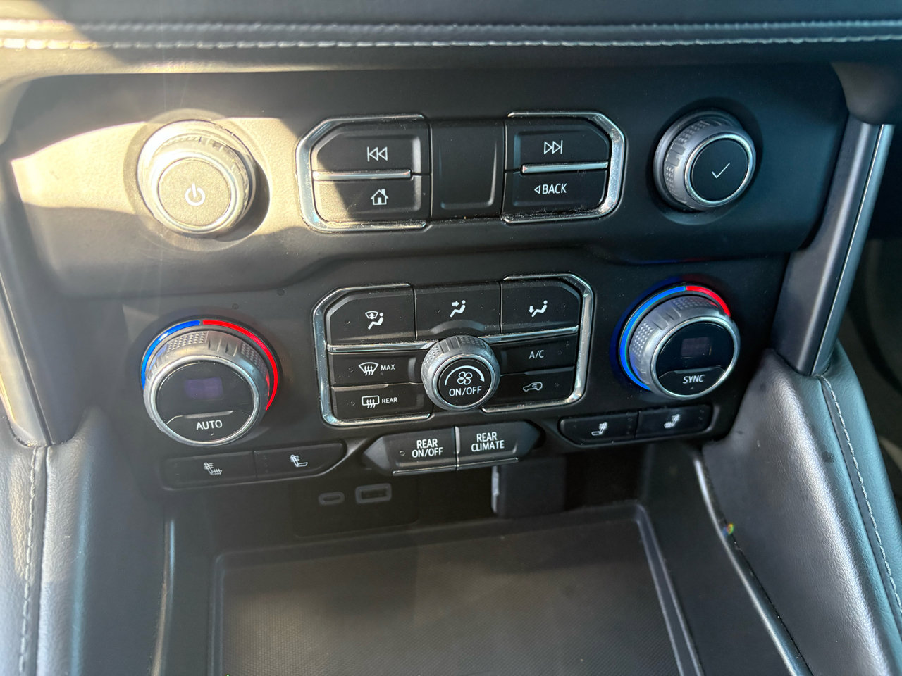 Used 2023 Chevrolet Tahoe LT w/ Luxury Package image 48