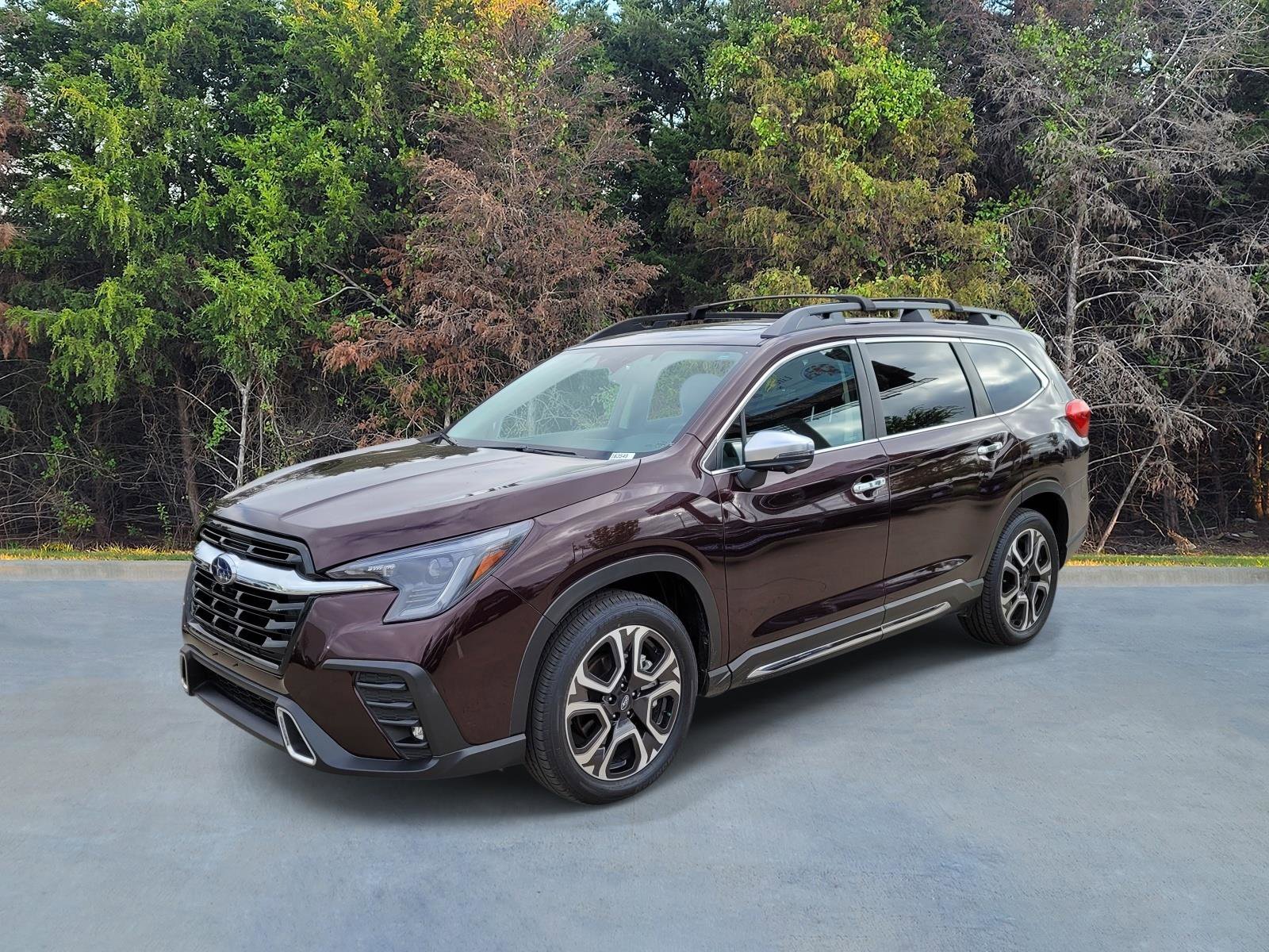 Used 2023 Subaru Ascent Touring image 1