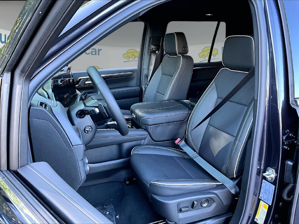 New 2026 Chevrolet Tahoe Premier w/ Sun And Tow Package AWD/4WD image 11
