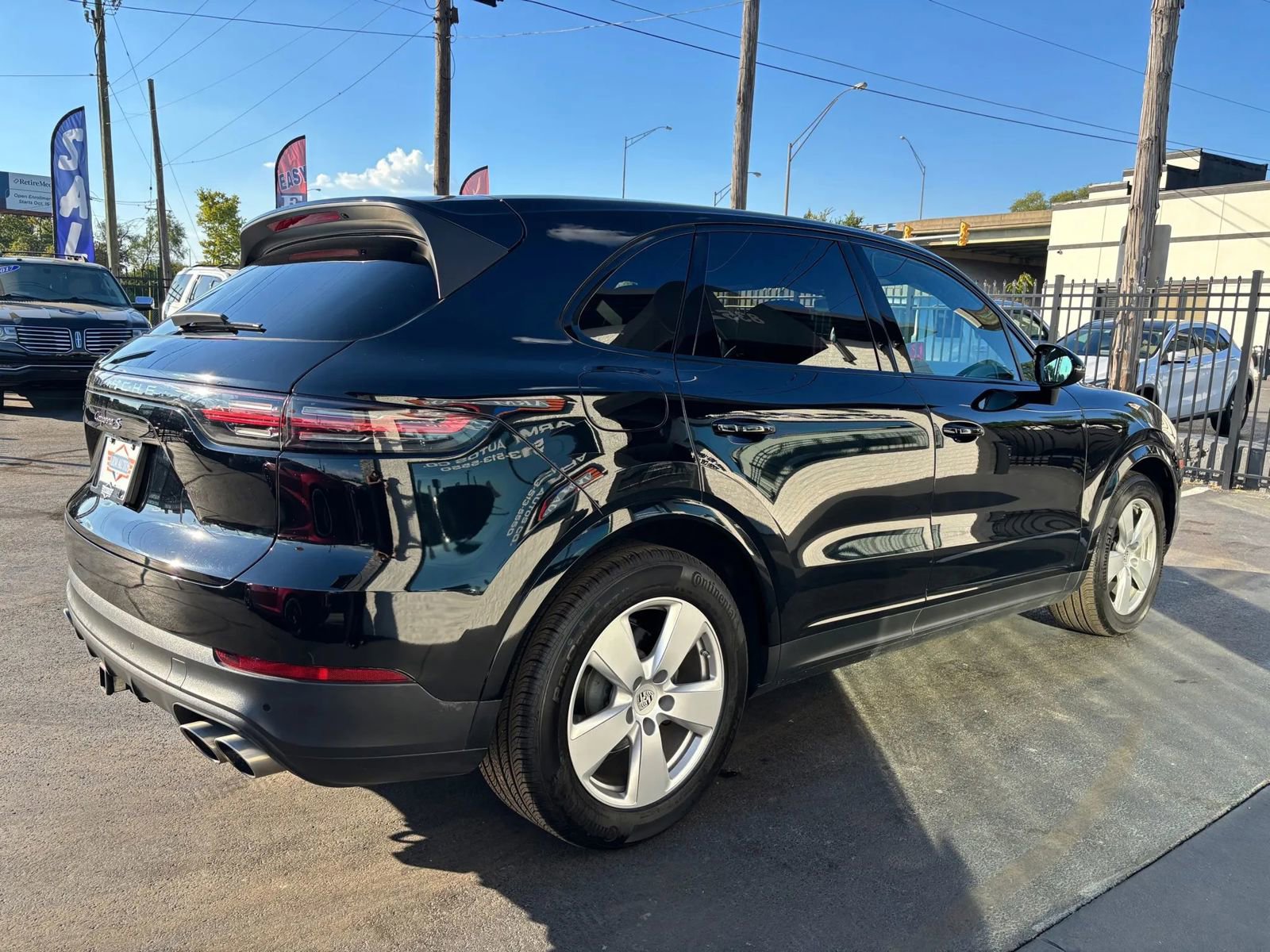 Used 2019 Porsche Cayenne S image 8