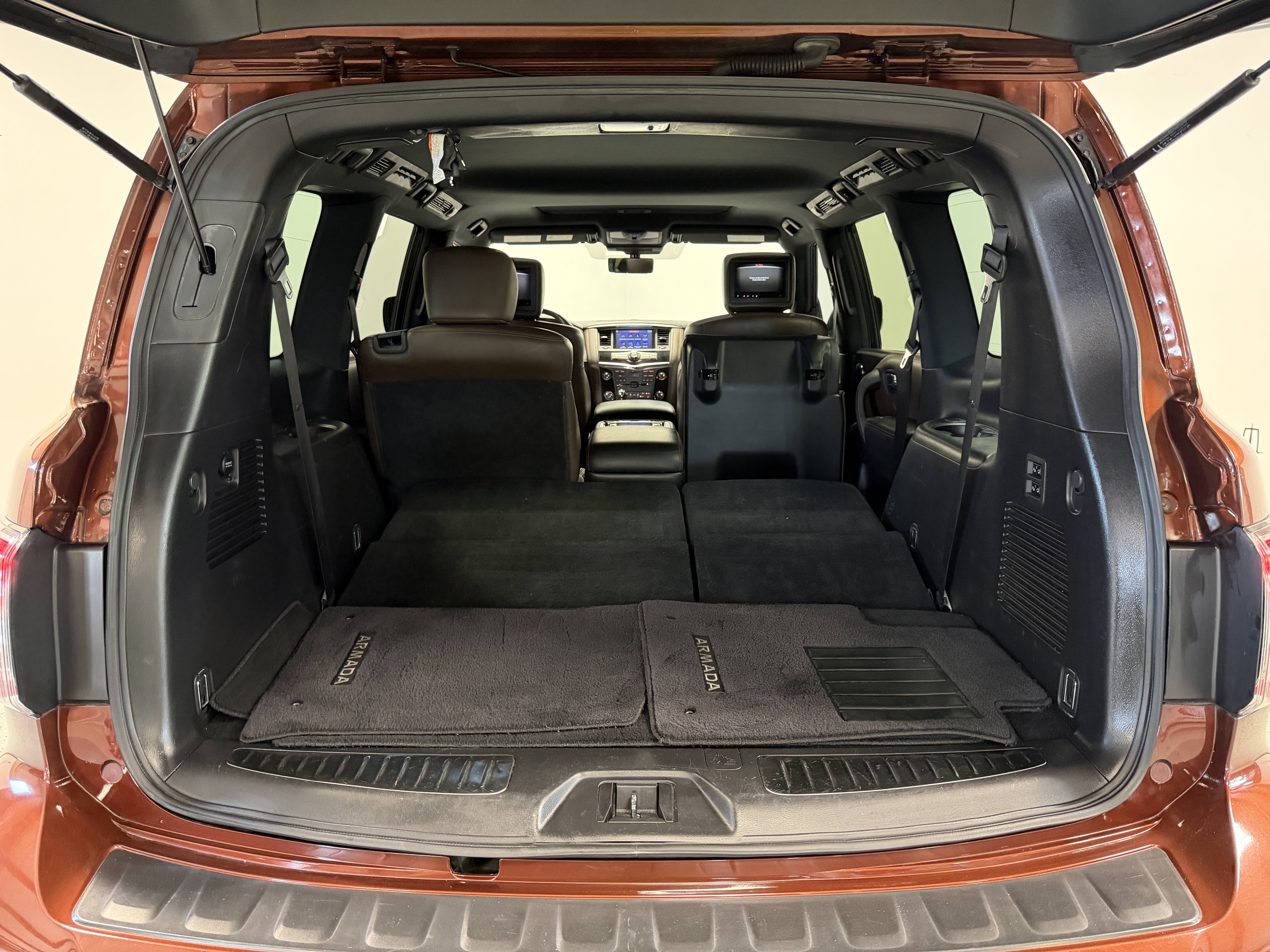 Used 2018 Nissan Armada Platinum w/ Captain Seat Package RWD image 30