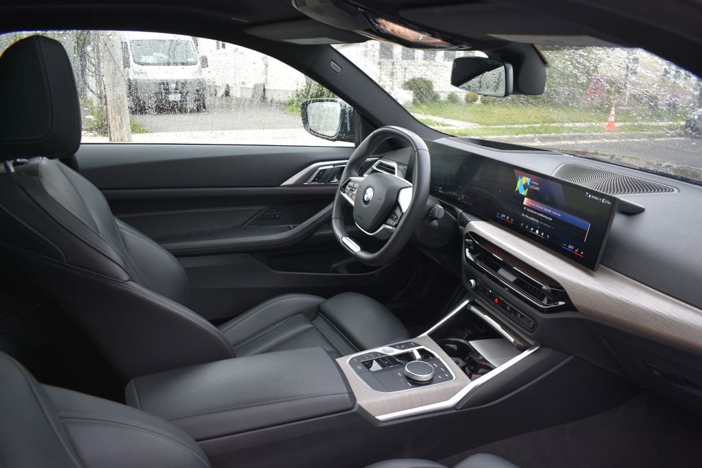 Used 2025 BMW 430i Coupe w/ Premium Package RWD image 22