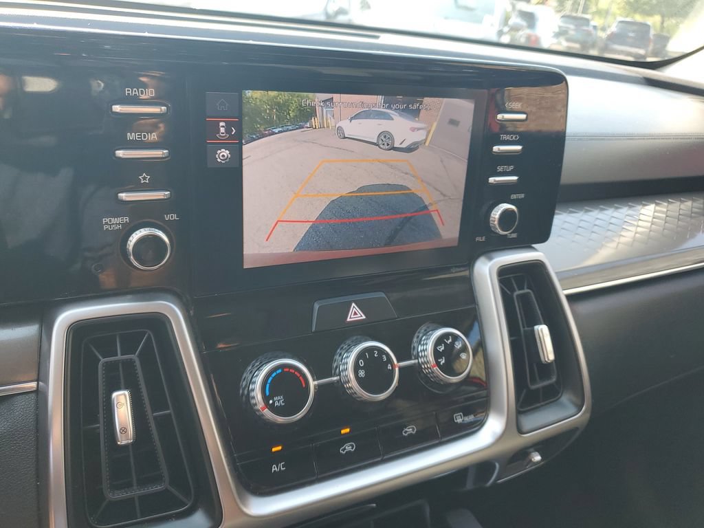 Certified 2023 Kia Sorento LX AWD/4WD image 17