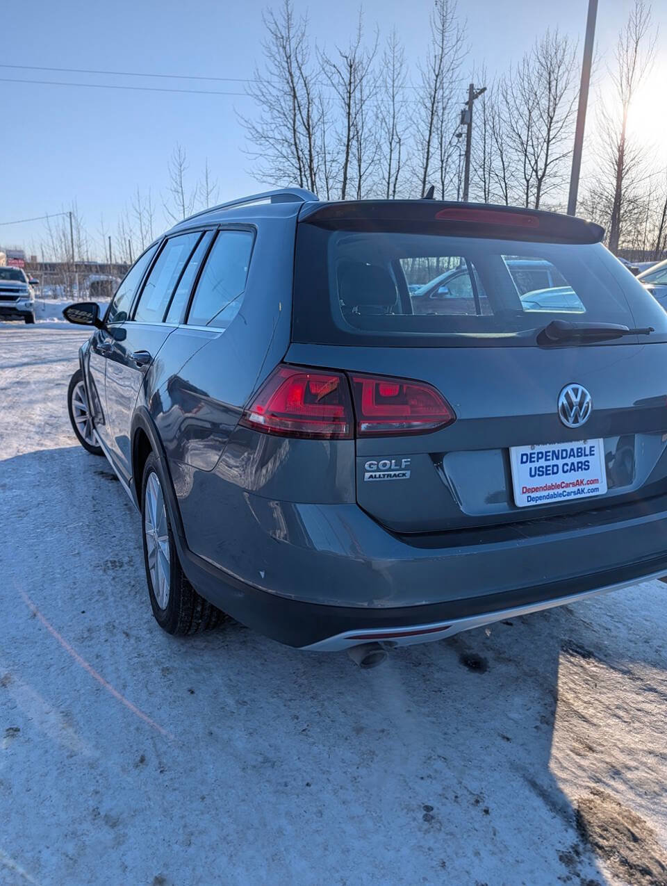 Used 2017 Volkswagen Golf Alltrack SE AWD/4WD image 9