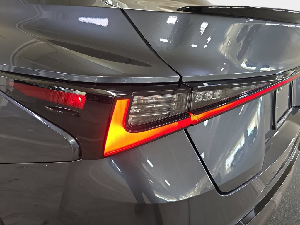 Used 2023 Lexus IS 350 F Sport RWD image 32