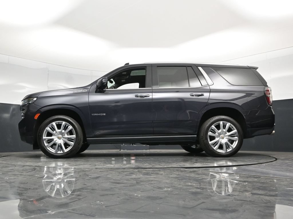 Used 2022 Chevrolet Tahoe High Country w/ Premium Package 2 AWD/4WD image 59