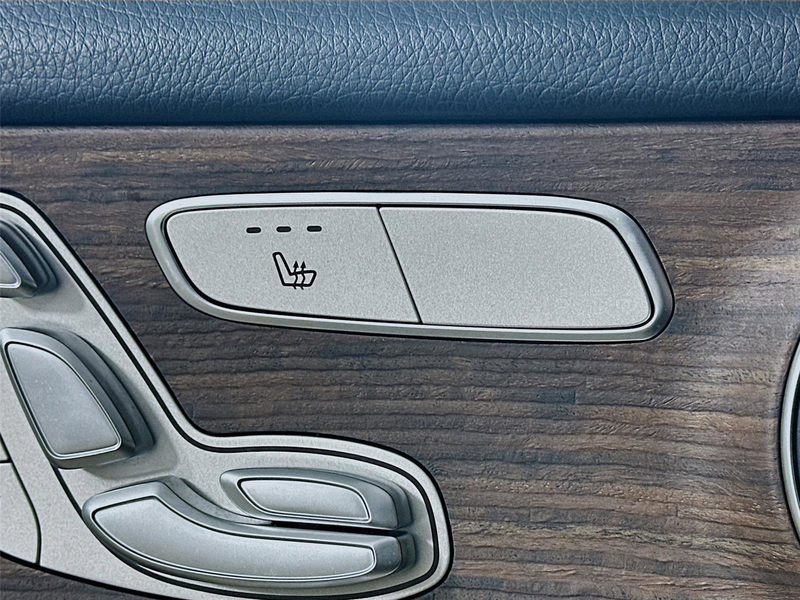 Used 2022 Mercedes-Benz GLC 300 4MATIC image 27