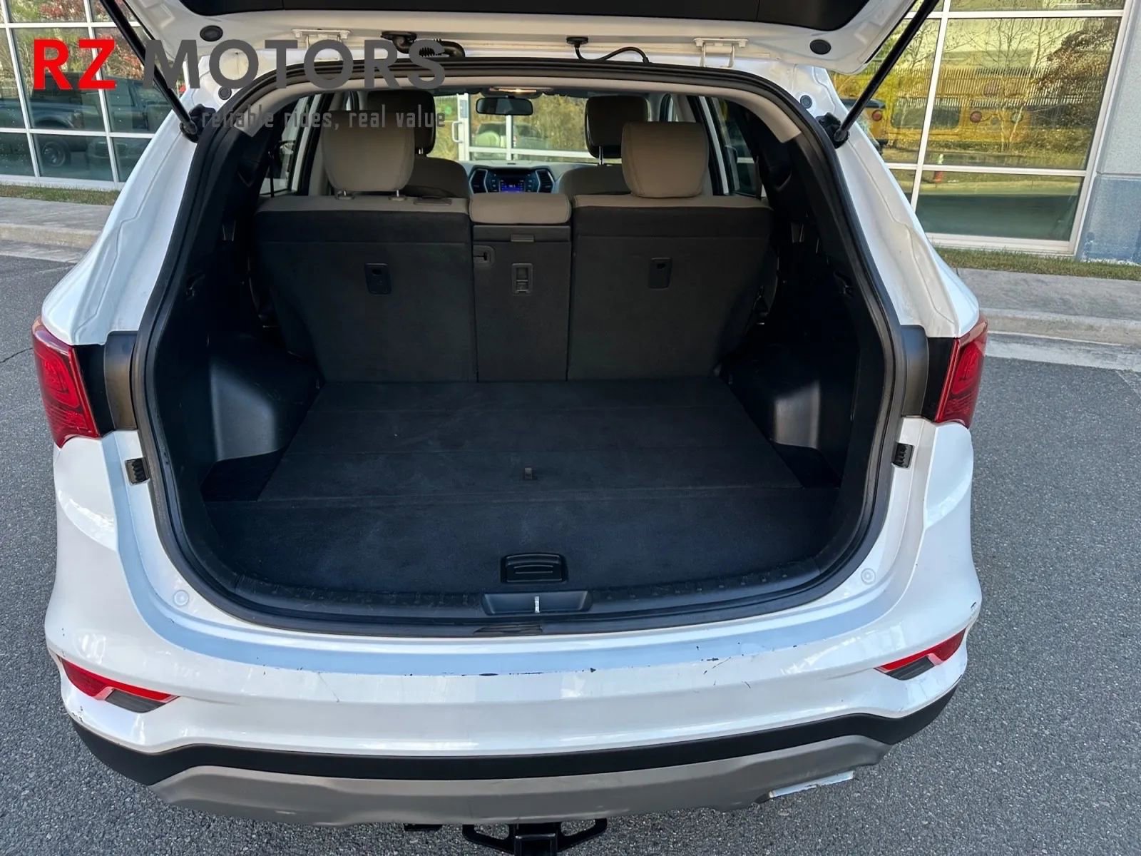 Used 2018 Hyundai Santa Fe Sport FWD image 16