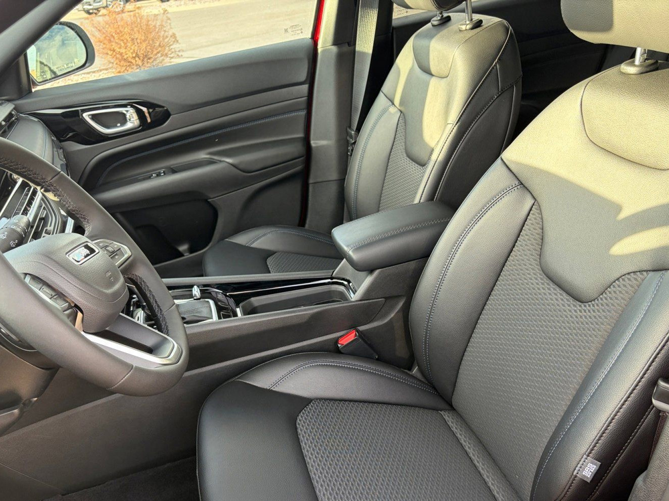 New 2026 Jeep Compass Latitude AWD/4WD image 13