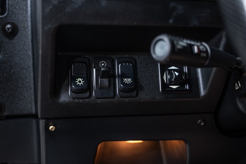 Used 2006 HUMMER H1 4-Door Wagon AWD/4WD image 68