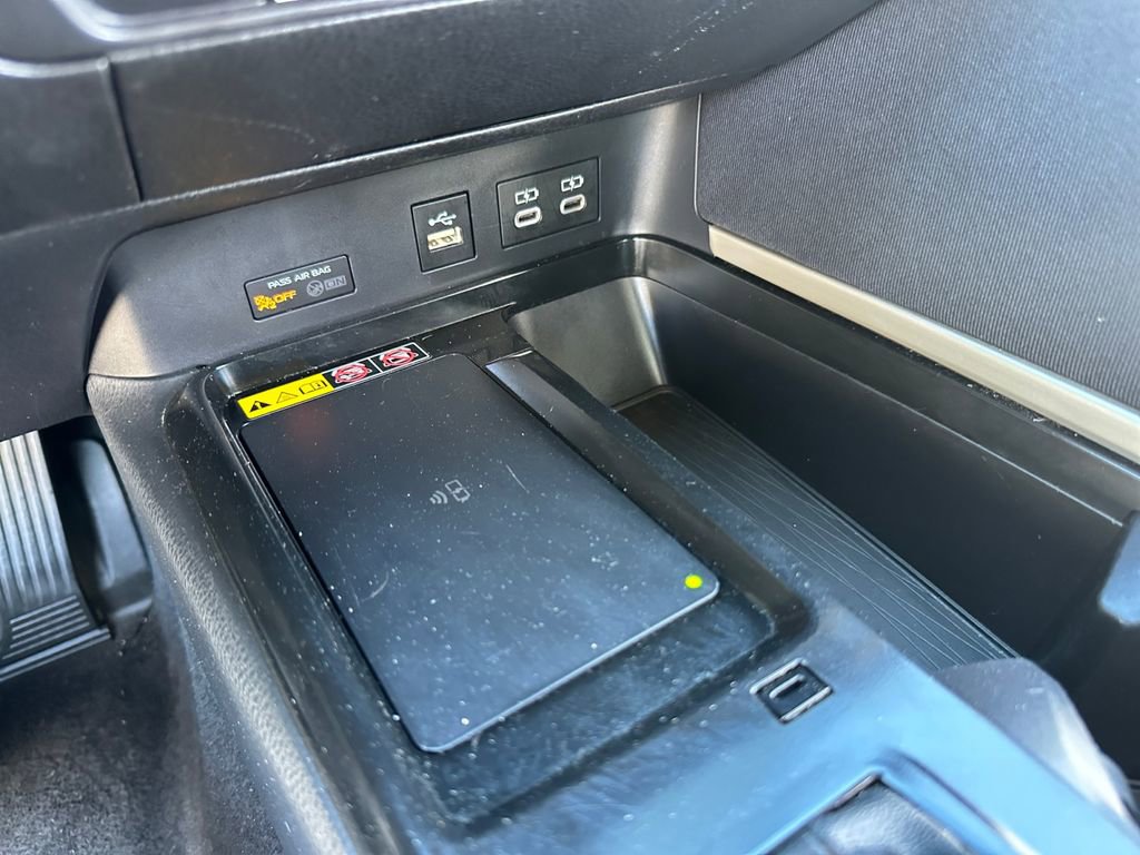 Used 2025 Toyota Camry LE image 19