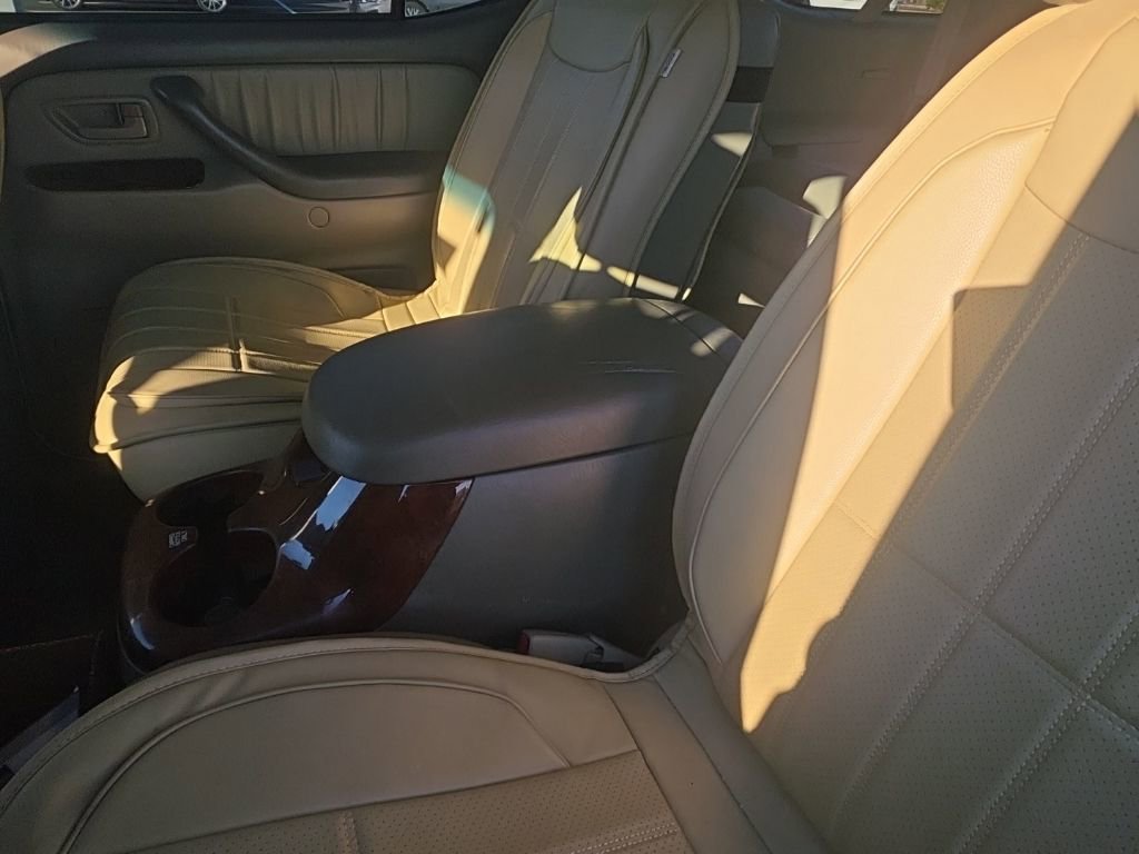 Used 2007 Toyota Sequoia Limited image 16