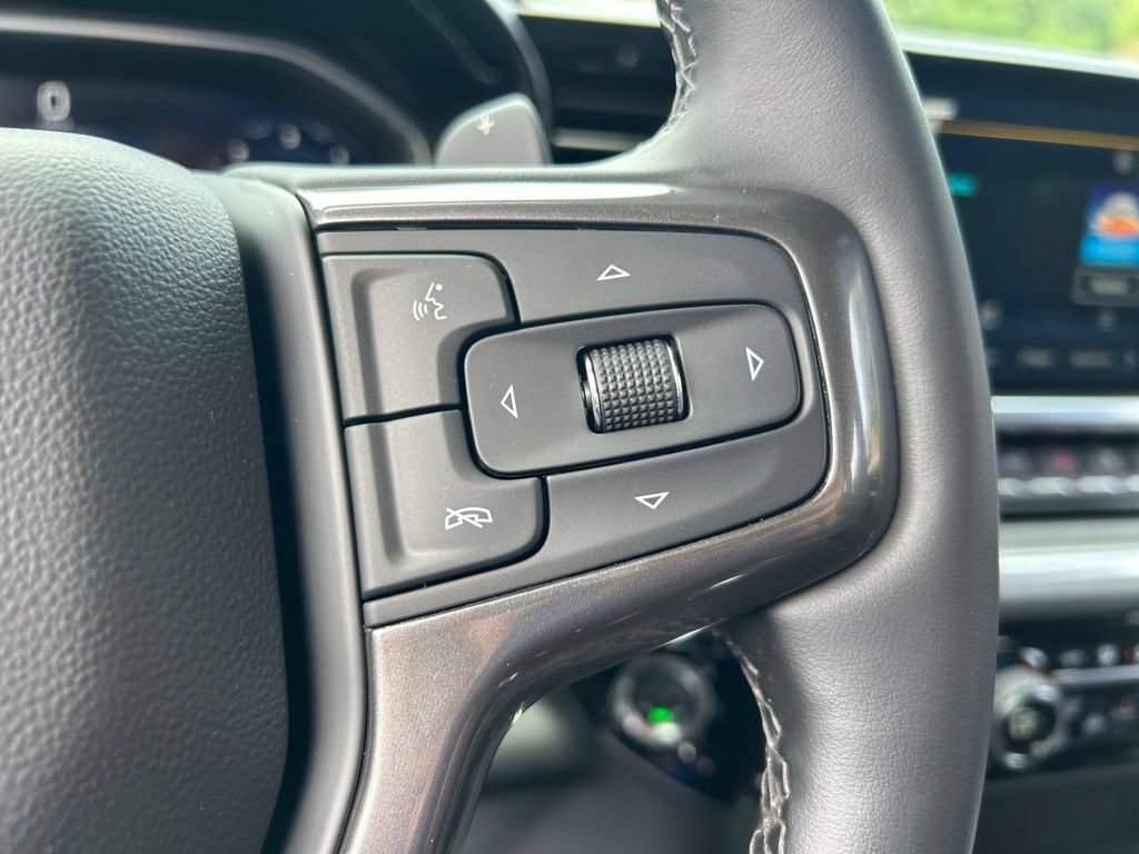 Used 2026 Chevrolet Silverado 1500 High Country w/ LPO, Dark Essentials Package AWD/4WD image 33