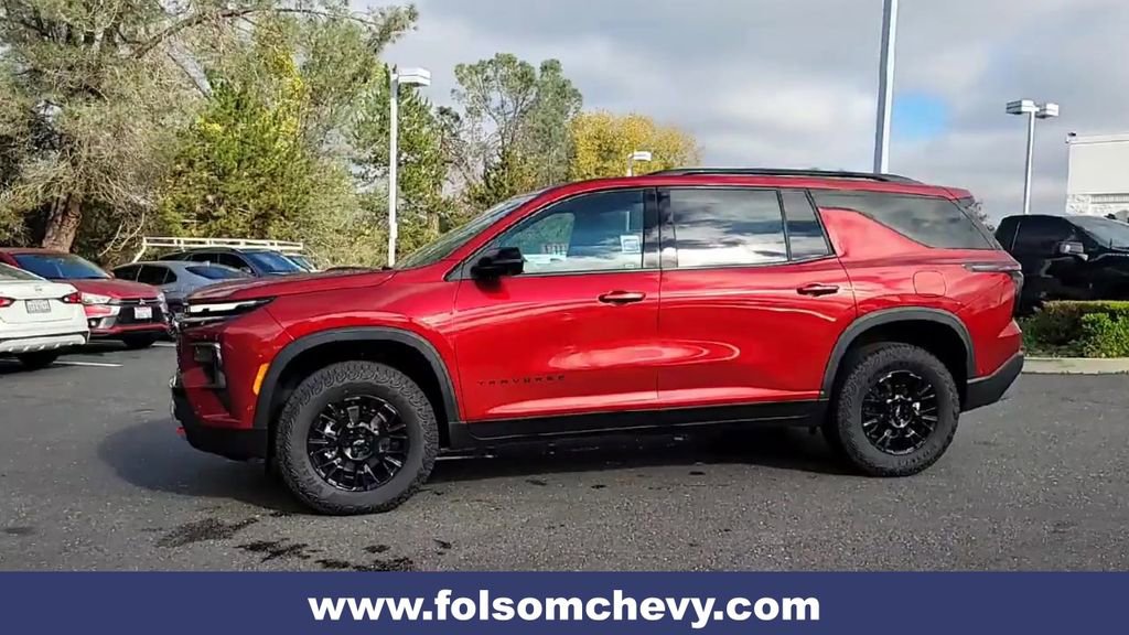 New 2025 Chevrolet Traverse Z71 w/ Enhanced Driving Package image 7