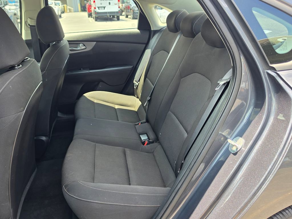 Used 2021 Kia Forte LXS FWD image 29