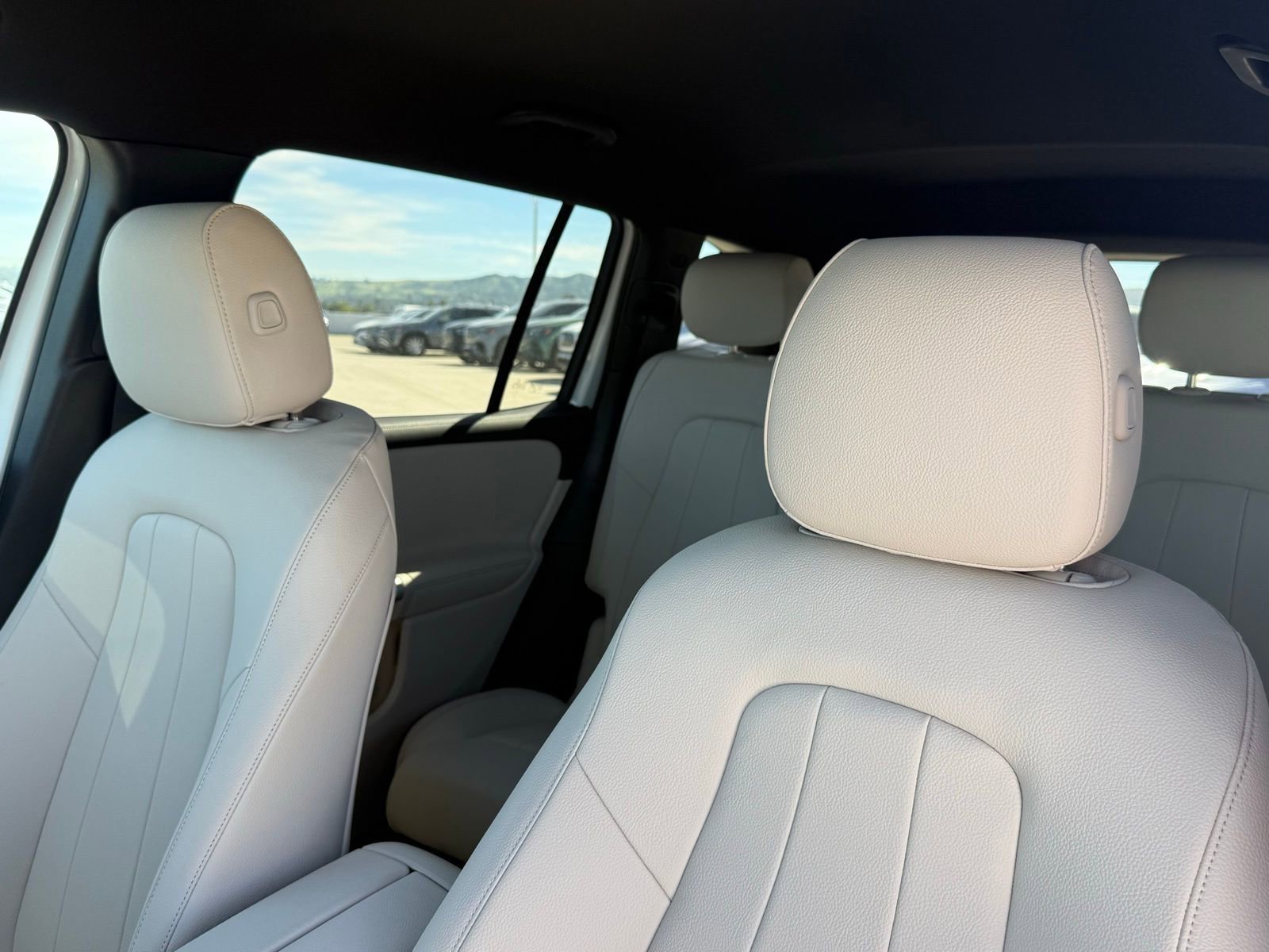 New 2025 Mercedes-Benz GLB 250 image 17