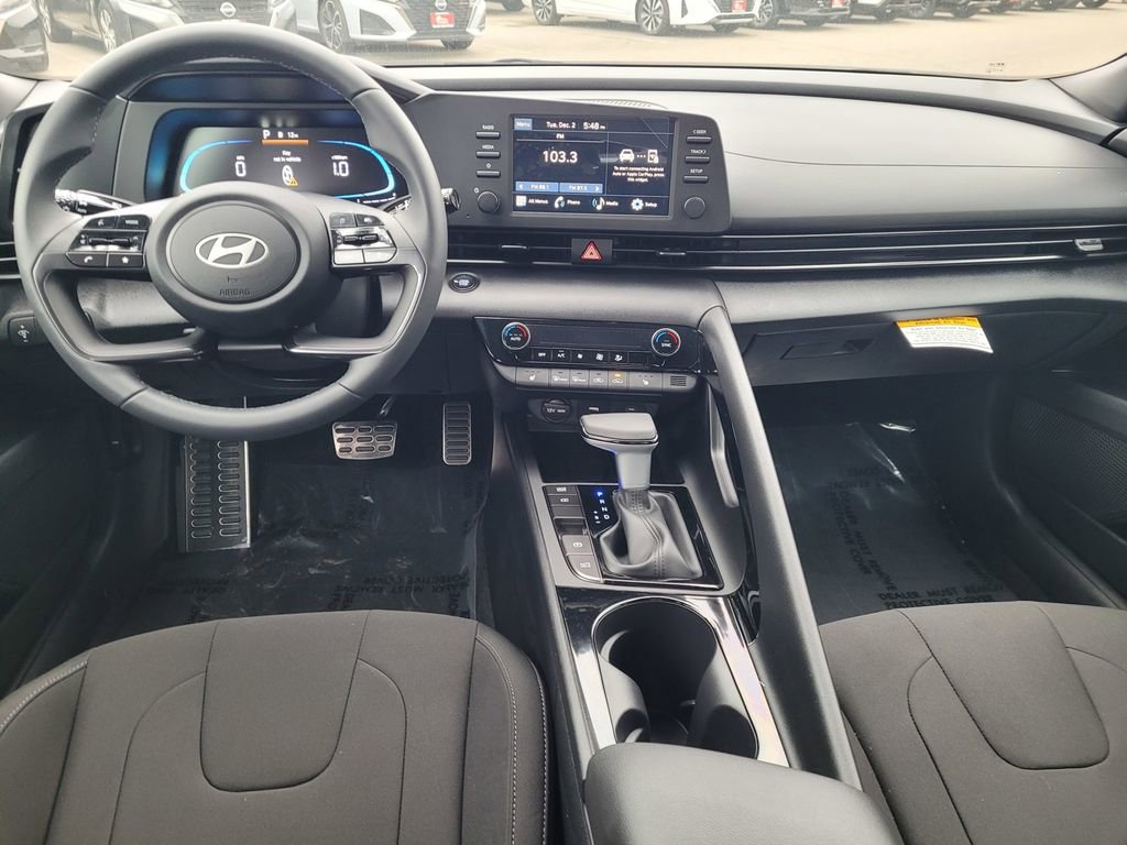 New 2026 Hyundai Elantra SEL Sport image 7
