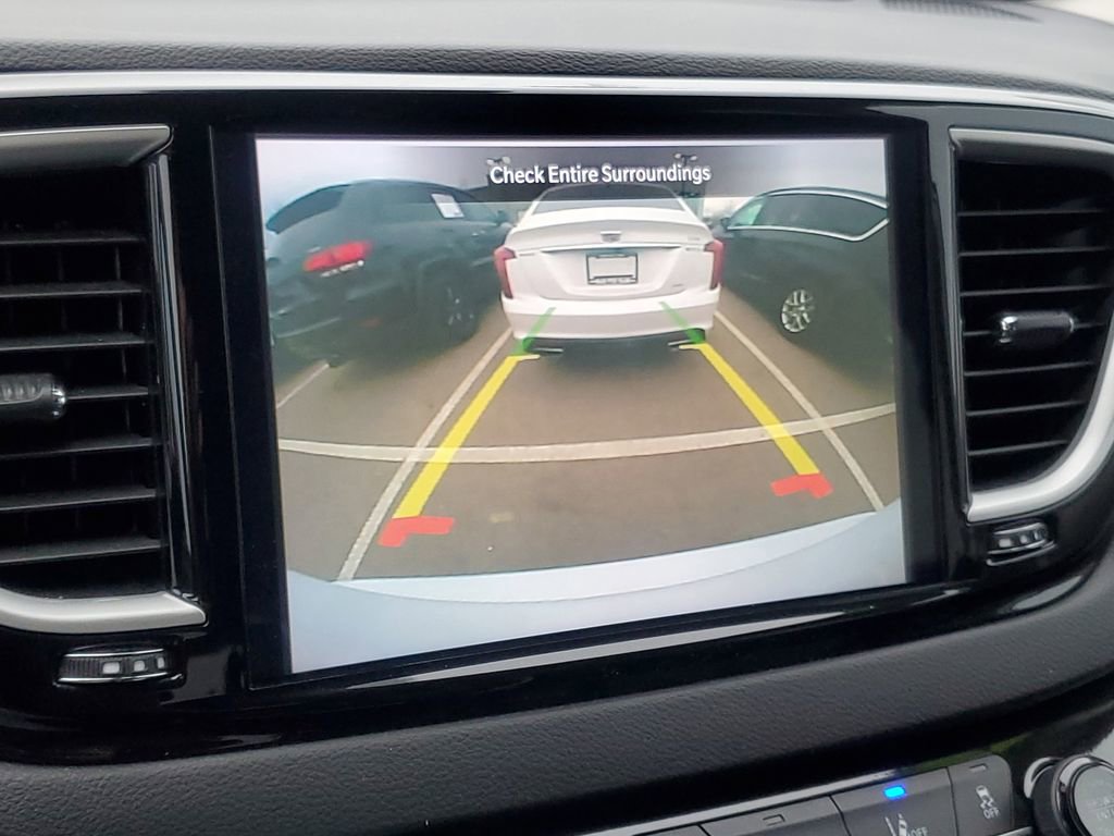 Used 2024 Chrysler Pacifica Touring-L FWD image 22