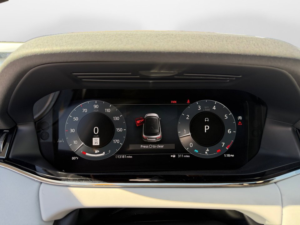 Used 2024 Land Rover Range Rover Evoque S image 11