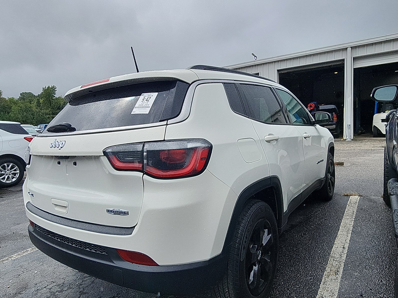 Used 2019 Jeep Compass Latitude w/ Popular Equipment Group AWD/4WD image 5