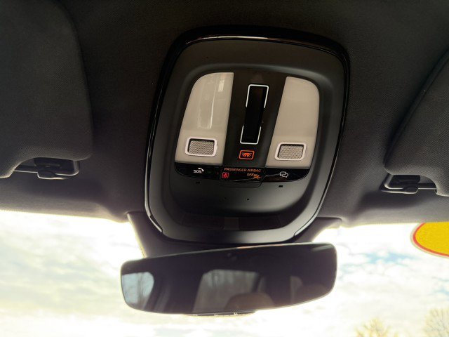 Used 2024 Volvo XC90 B5 Plus w/ Protection Package Premier image 23