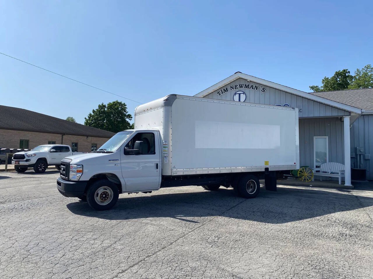 Used 2019 Ford E-350 and Econoline 350 Super Duty w/ Power Windows & Locks Group