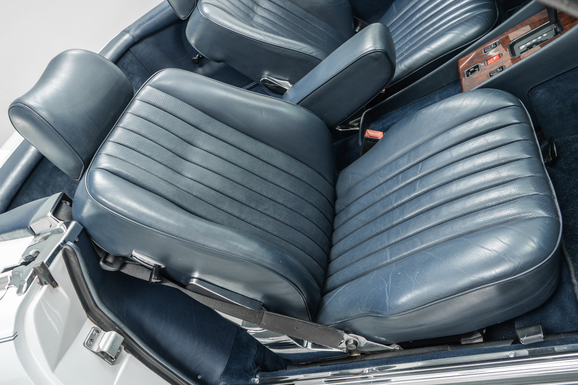 Used 1987 Mercedes-Benz 560 SL image 27