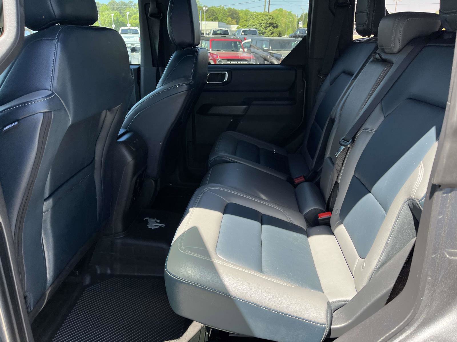 Used 2024 Ford Bronco Outer Banks AWD/4WD image 12