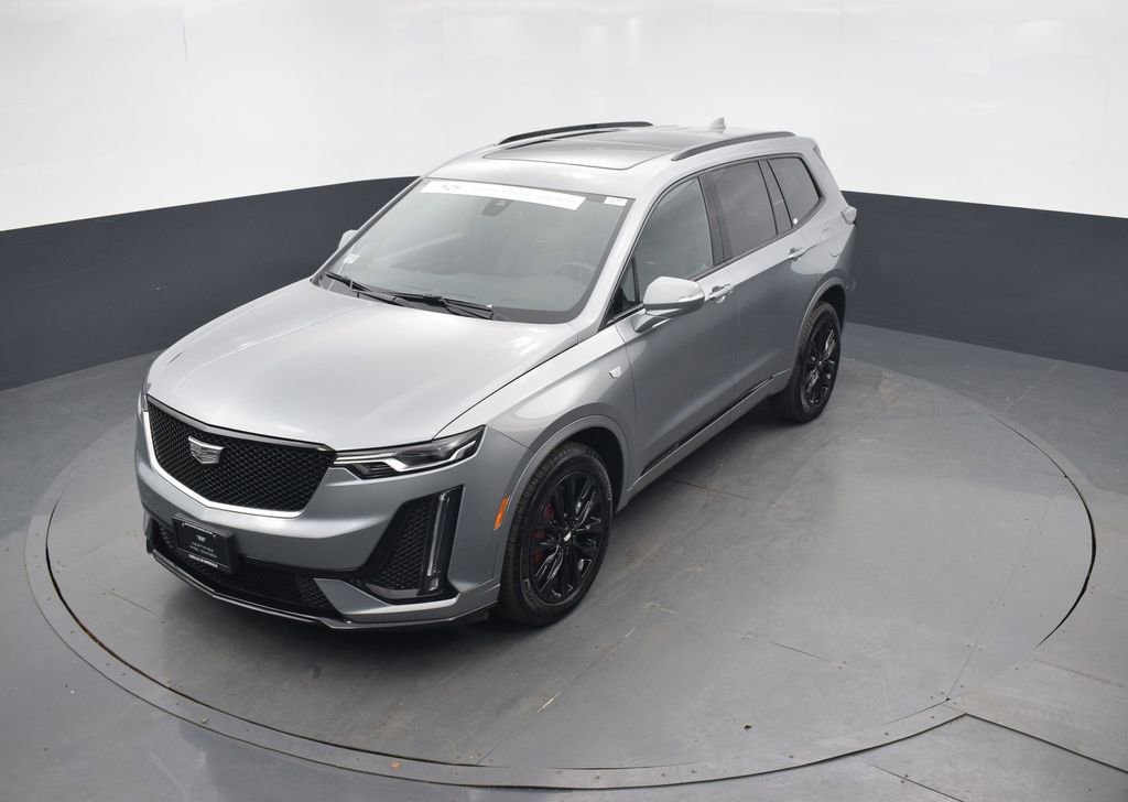 Used 2024 Cadillac XT6 Sport w/ LPO, ONYX Package image 38