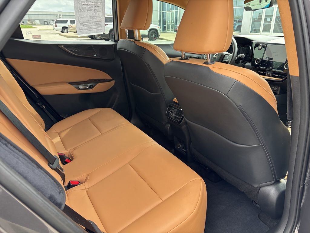 Used 2023 Lexus NX 250 FWD w/ Premium Package image 13
