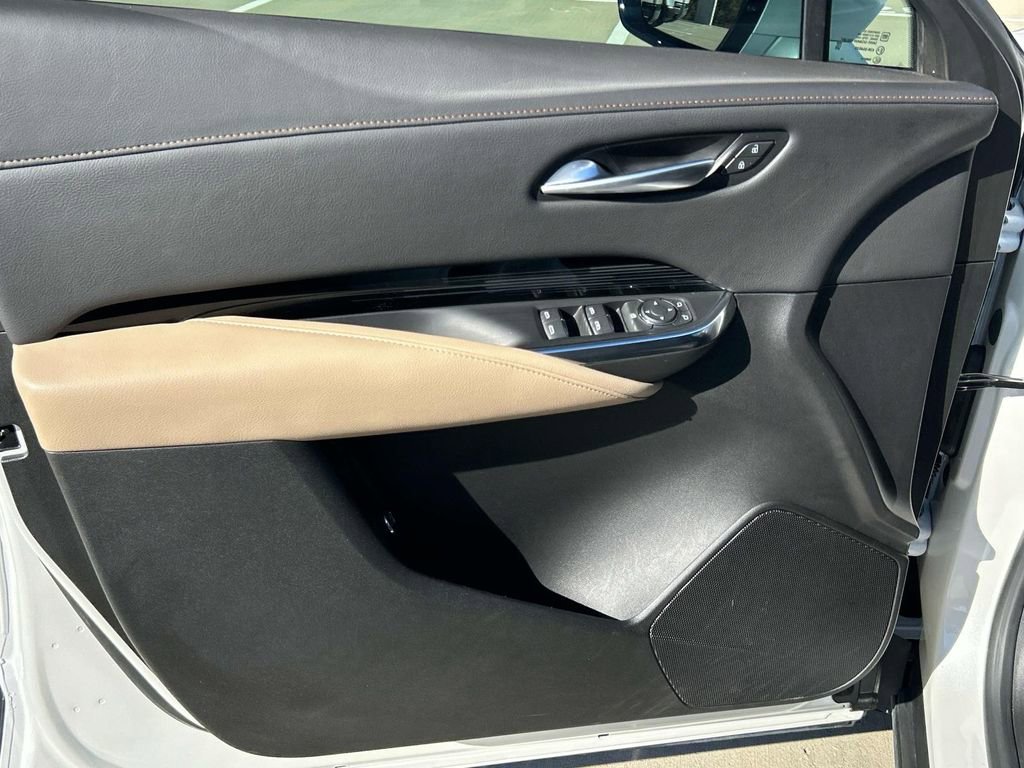 Certified 2024 Cadillac XT4 Luxury w/ Cold Weather Package image 24