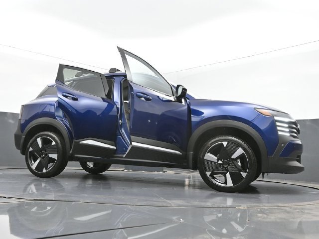 New 2026 Nissan Kicks SR FWD image 49