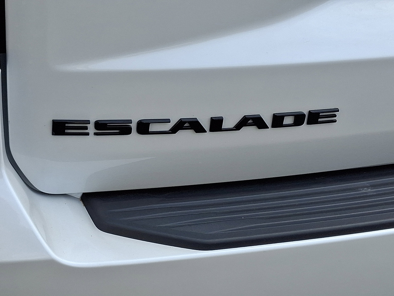 Used 2024 Cadillac Escalade Sport w/ LPO, ONYX Package image 30