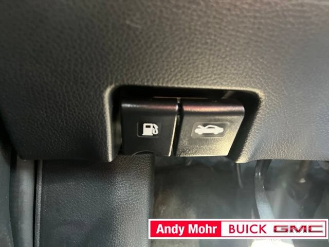 Used 2016 Nissan Rogue S FWD image 18