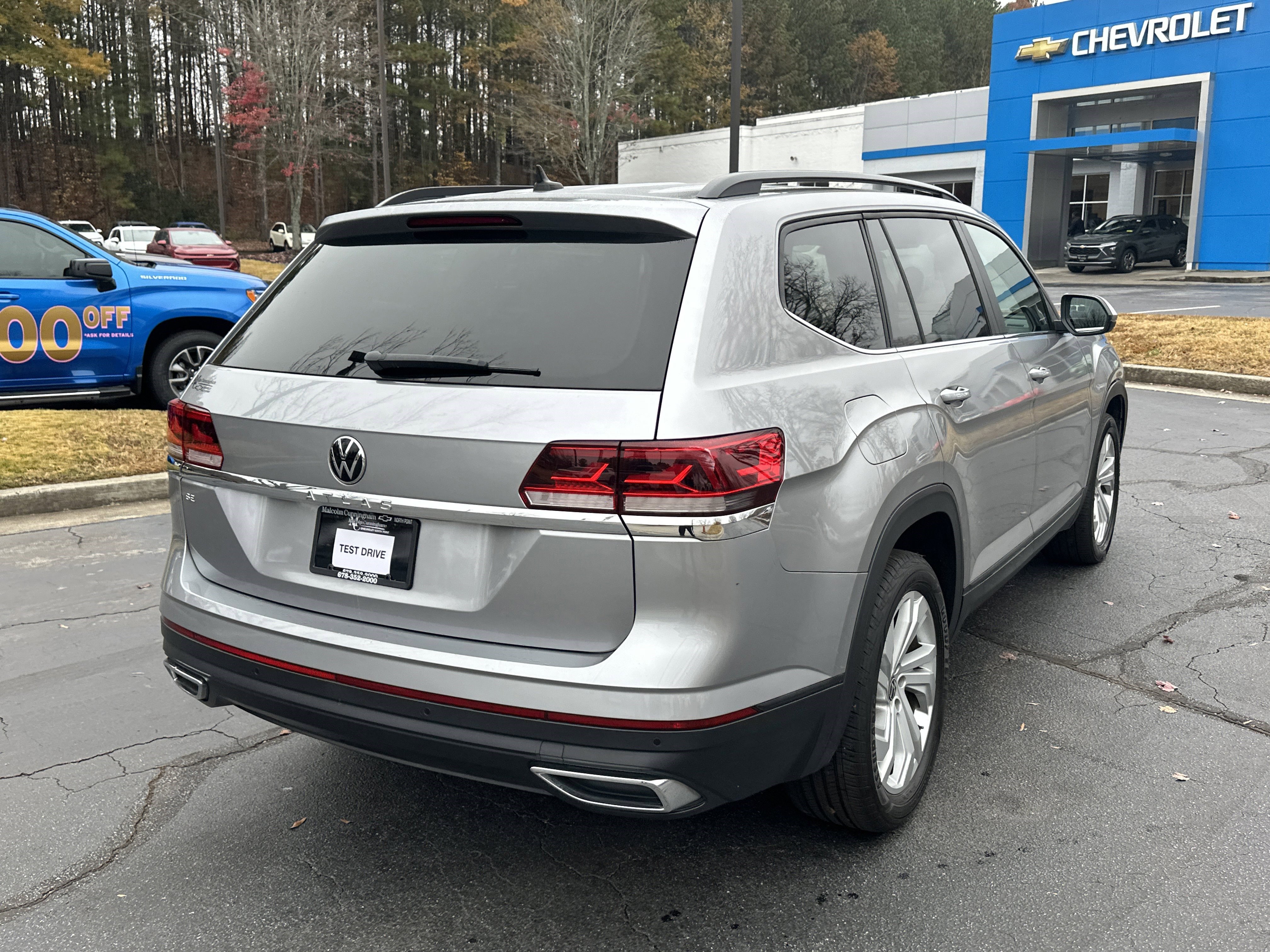 Used 2022 Volkswagen Atlas SE w/ Panoramic Sunroof Package image 5