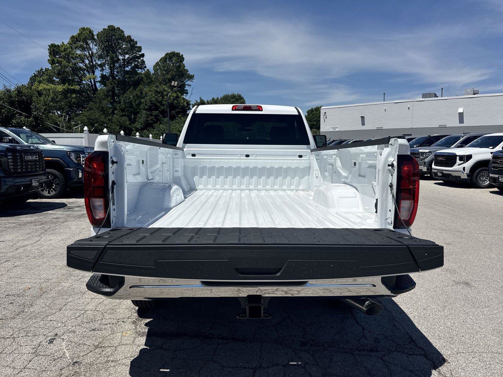New 2026 GMC Sierra 2500 SLE AWD/4WD image 22