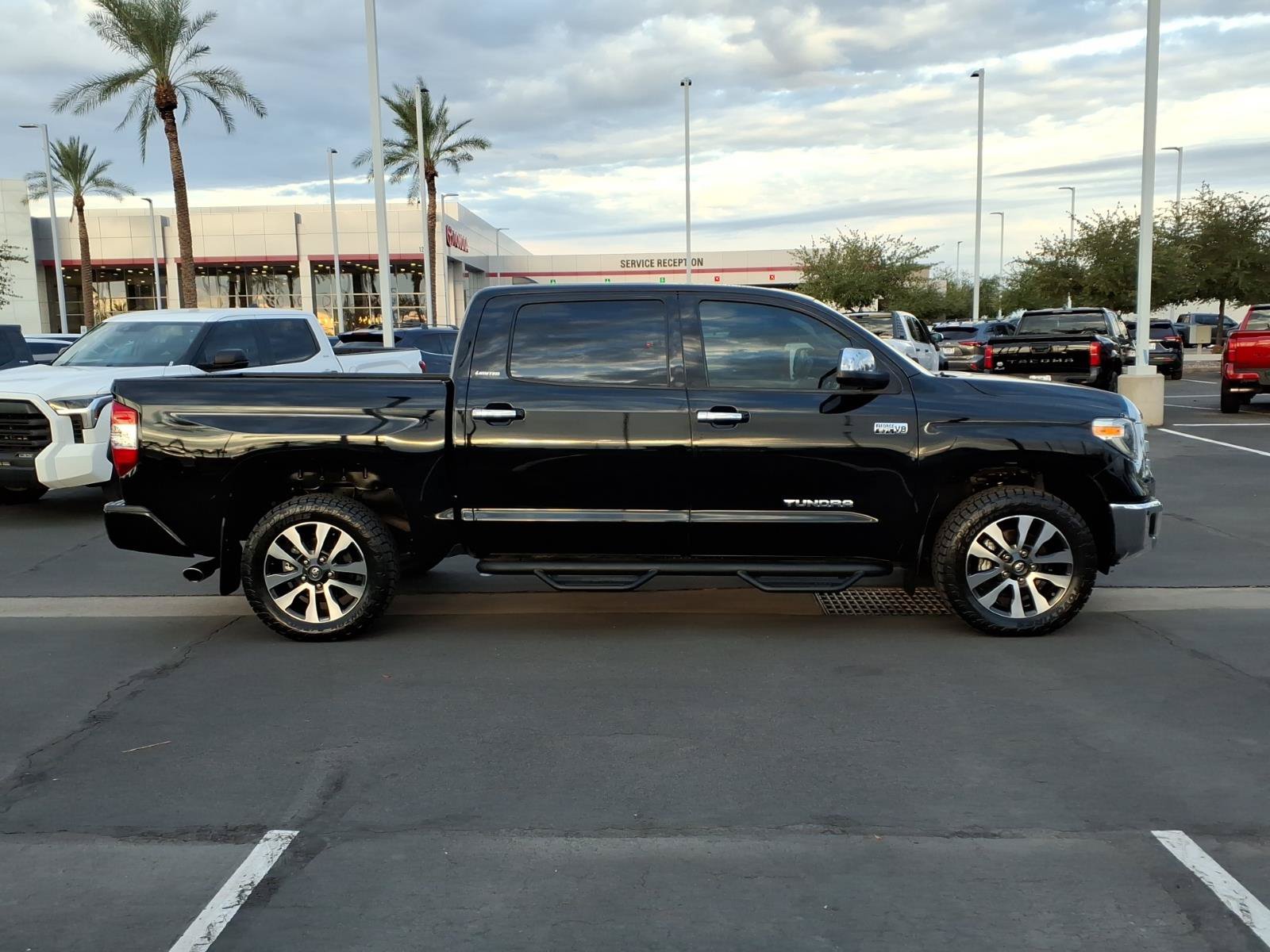 Used 2021 Toyota Tundra Limited w/ Limited Premium Package AWD/4WD image 3