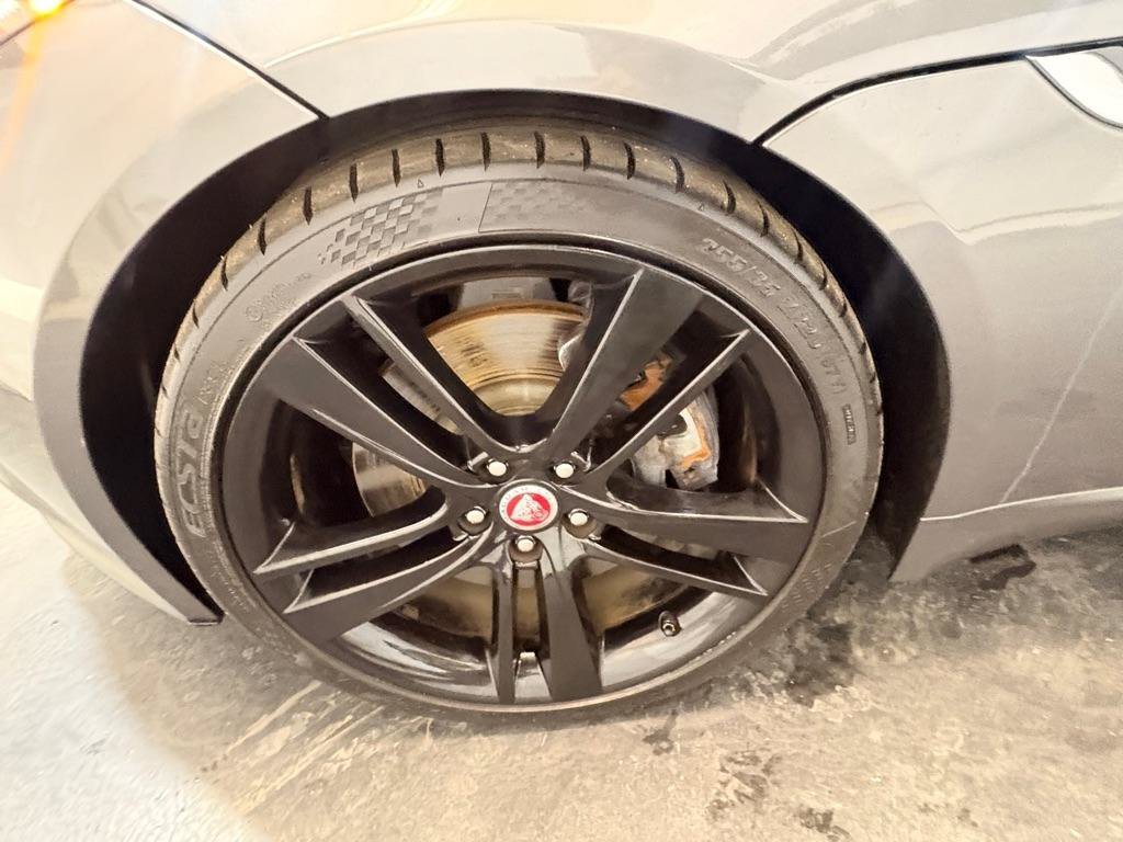 Used 2017 Jaguar F-TYPE Convertible RWD image 30