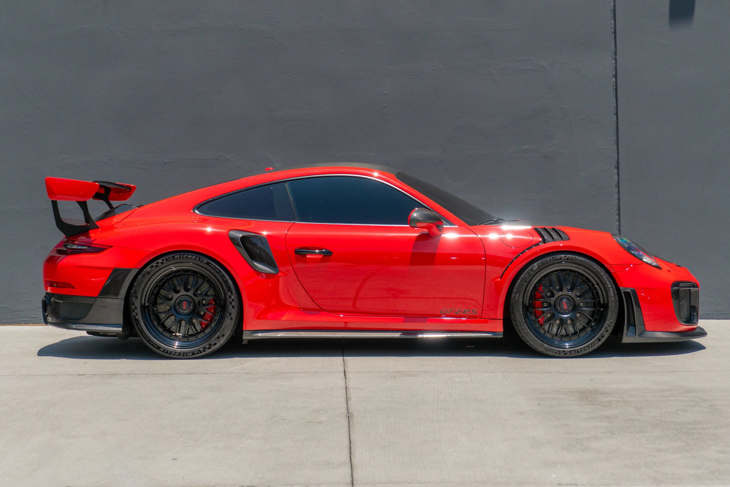 Used 2018 Porsche 911 GT2 RS RWD image 6