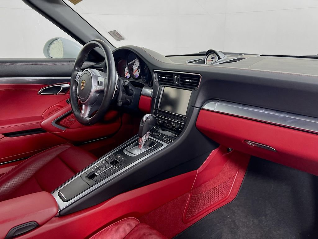Certified 2016 Porsche 911 Turbo image 29