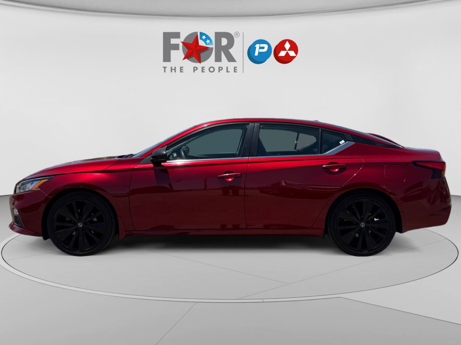 Used 2020 Nissan Altima 2.5 SR w/ Premium Package FWD image 2