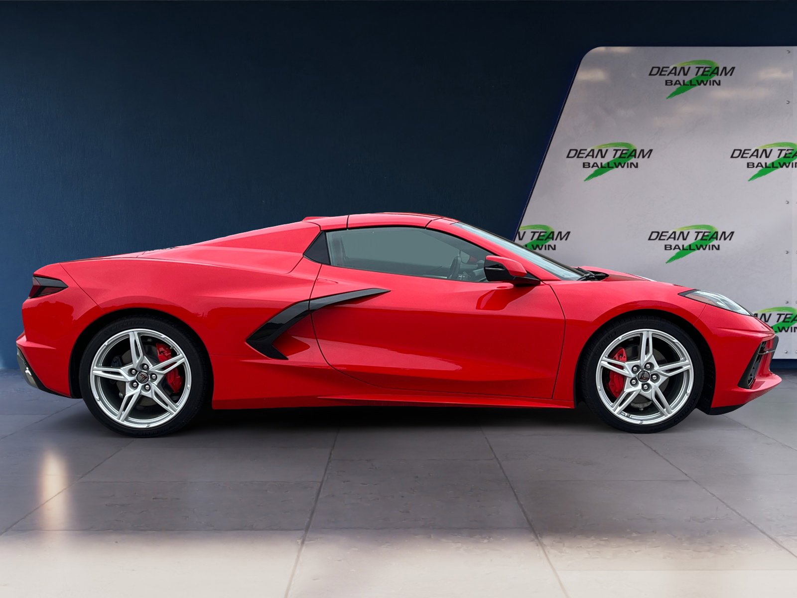 Used 2022 Chevrolet Corvette Stingray Premium Conv w/ Battery Protection Package image 8