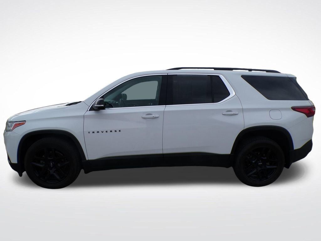 Used 2020 Chevrolet Traverse LT w/ LPO, Blackout Package AWD/4WD image 2