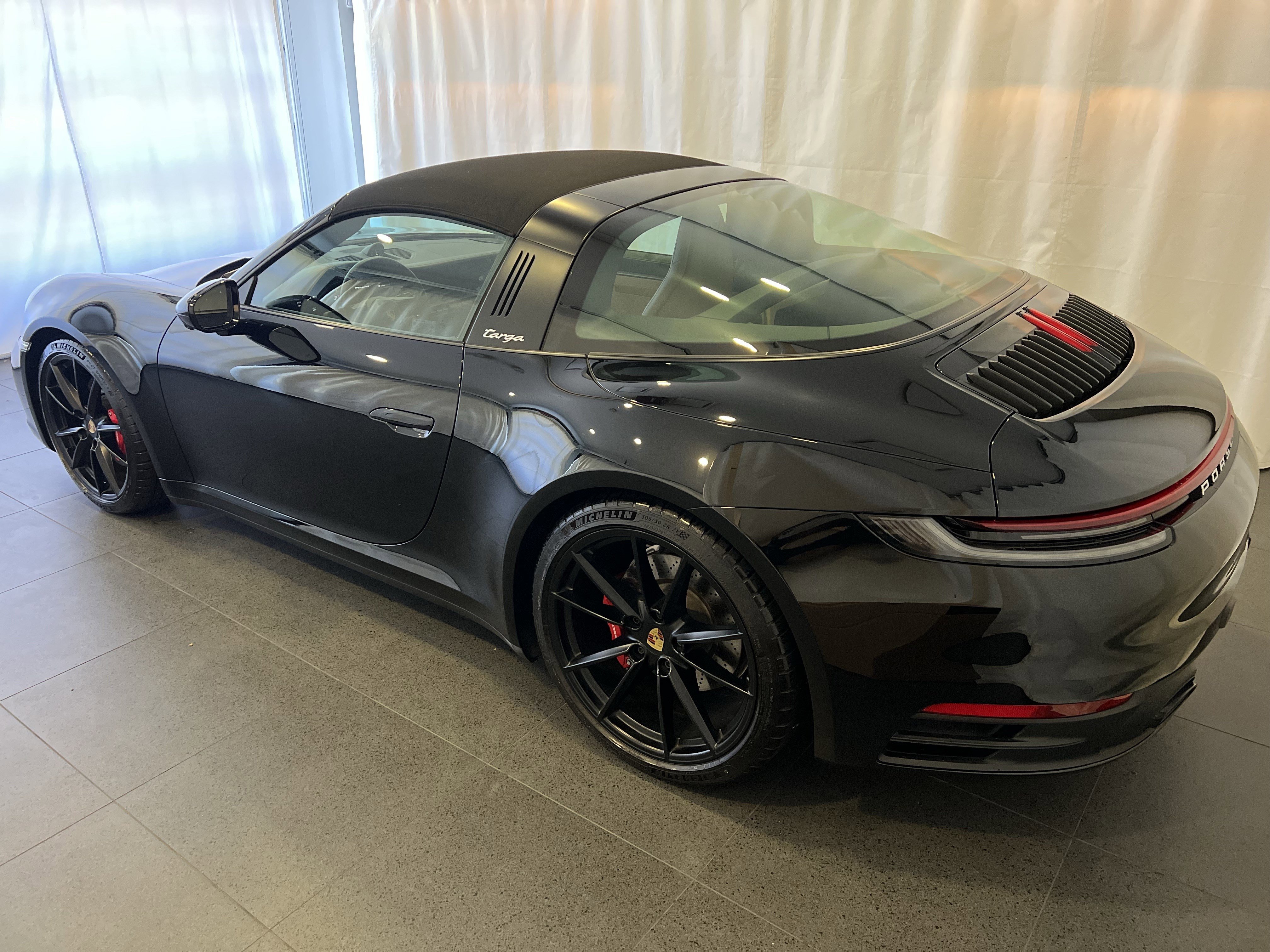 Certified 2024 Porsche 911 Targa 4S image 3