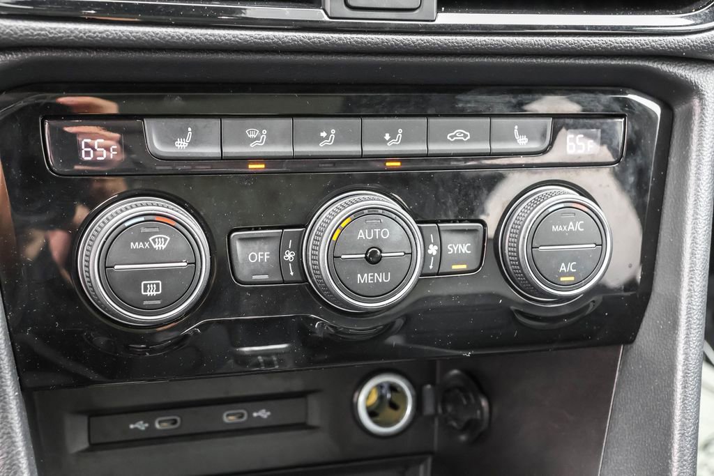 Certified 2023 Volkswagen Taos SEL AWD/4WD image 26