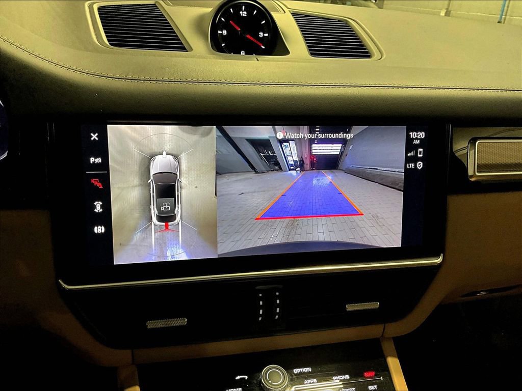 Certified 2023 Porsche Cayenne Platinum Edition AWD/4WD image 26