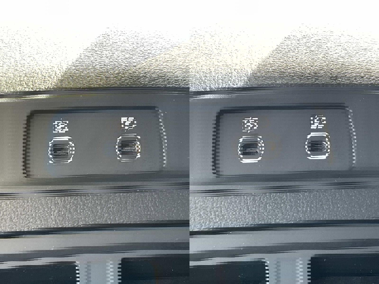 Used 2025 Audi Q5 Premium w/ Convenience Package image 14